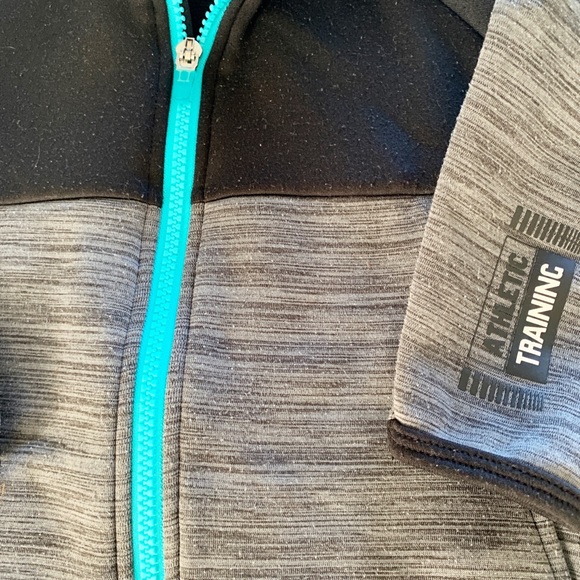 H&M Boys Track Suit - Picture 3 of 6